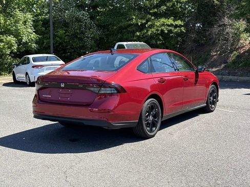 Used 2025 Honda Accord SE image 2
