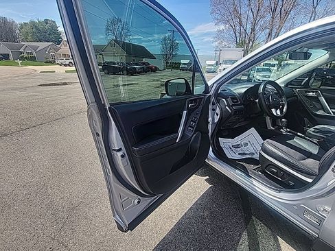 Used 2017 Subaru Forester 2.0XT Premium AWD/4WD image 21