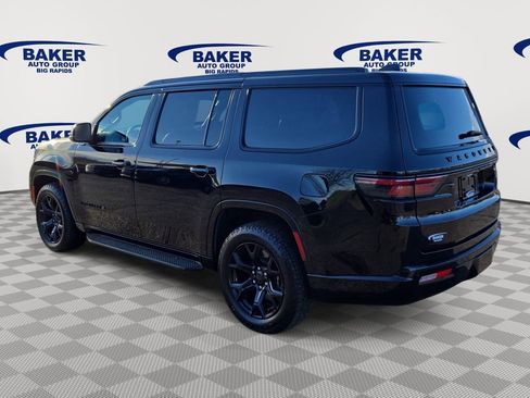 Used 2023 Jeep Wagoneer Series II image 7