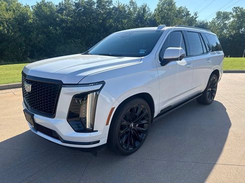 Used 2026 GMC Yukon AT4 Ultimate AWD/4WD image 1