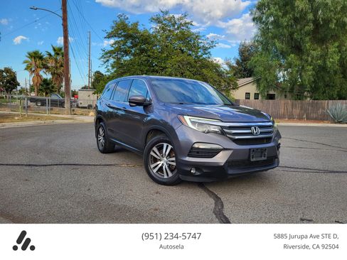Used 2017 Honda Pilot EX image 3