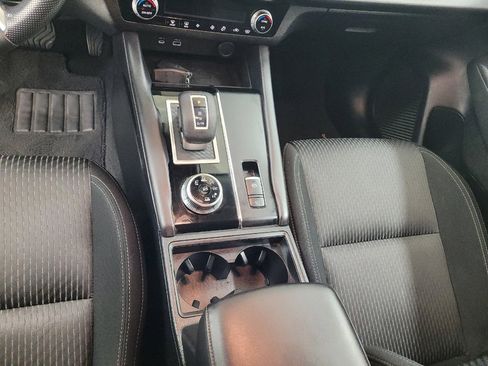 Used 2022 Mitsubishi Outlander ES AWD/4WD image 26