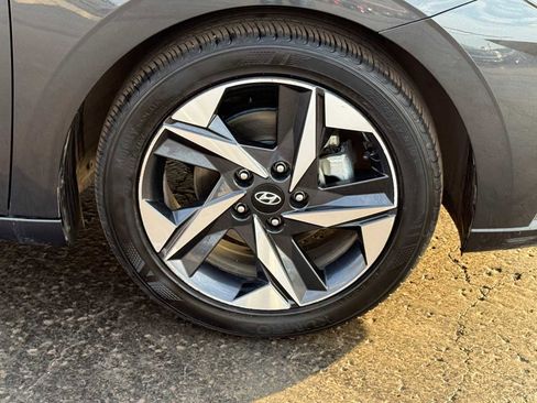 Used 2023 Hyundai Elantra SEL w/ Convenience Package image 7