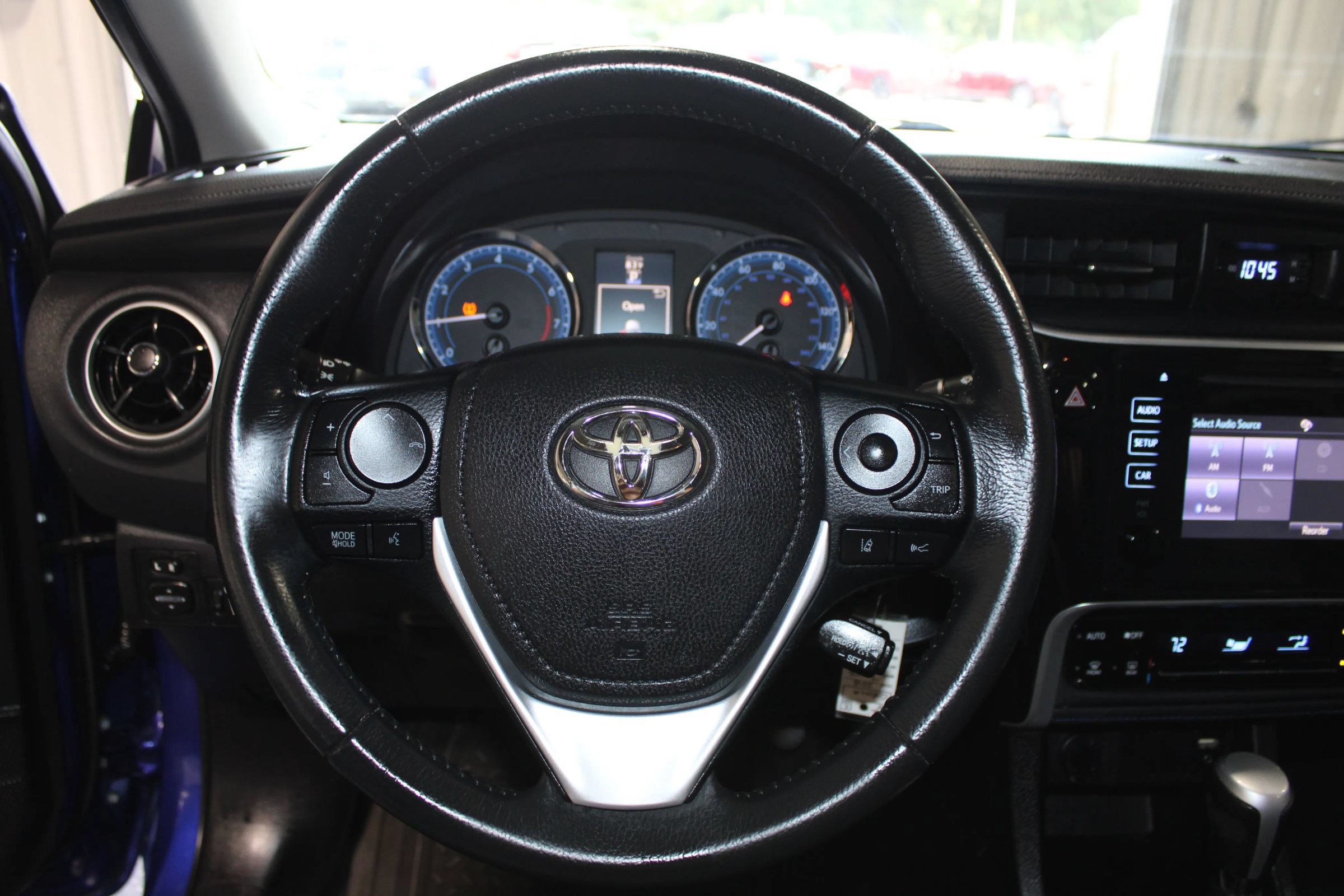 Used 2018 Toyota Corolla SE FWD image 11