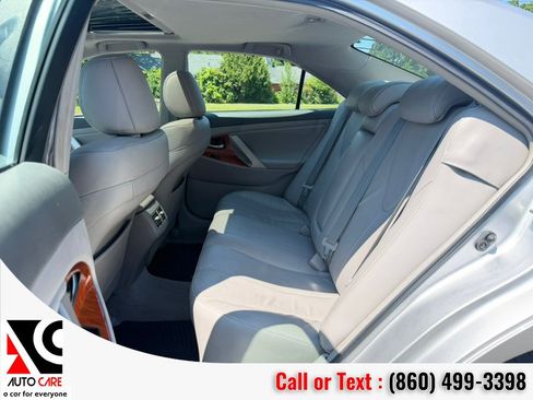Used 2011 Toyota Camry Hybrid w/ Leather Pkg FWD image 15