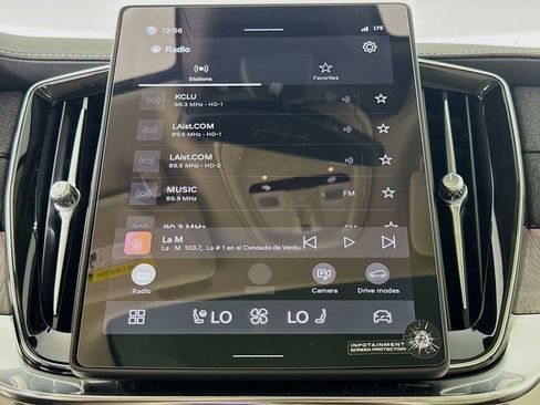 New 2026 Volvo XC90 T8 Ultra w/ Protection Package Premier image 15