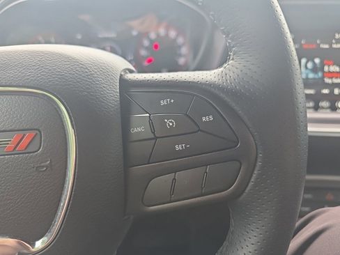 Used 2022 Dodge Challenger SXT w/ Plus Package image 22