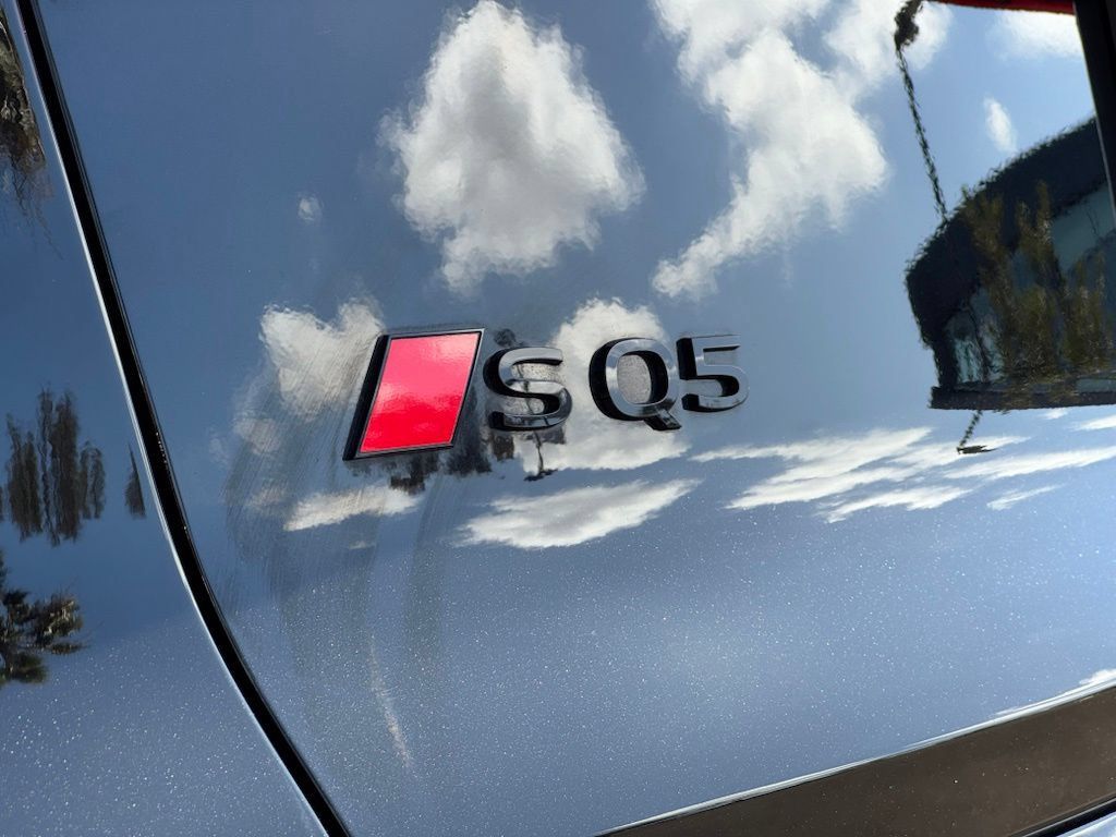 Used 2025 Audi SQ5 Prestige AWD/4WD image 22