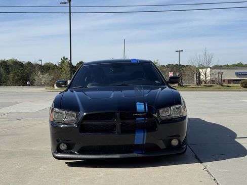 Used 2011 Dodge Charger R/T image 2