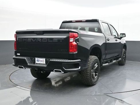 New 2026 Chevrolet Silverado 1500 Custom Trail Boss w/ LPO, Dark Essentials Package image 11