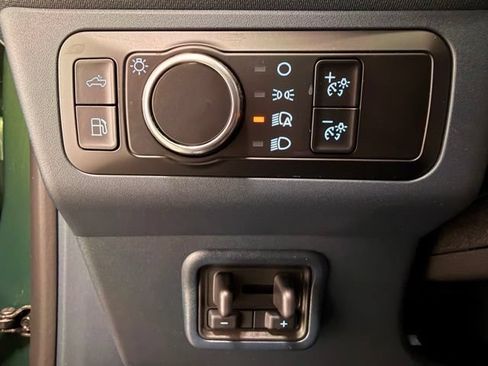 Used 2025 Ford Maverick XLT w/ Equipment Group 301A AWD/4WD image 23