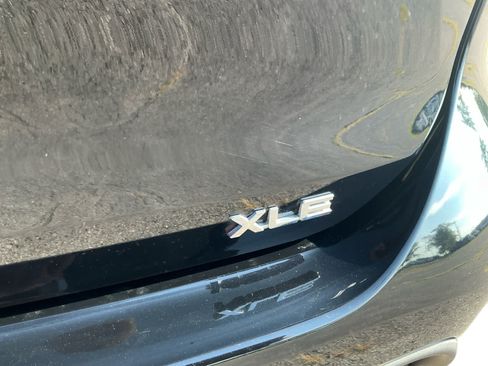 Used 2023 Toyota Highlander XLE FWD image 20