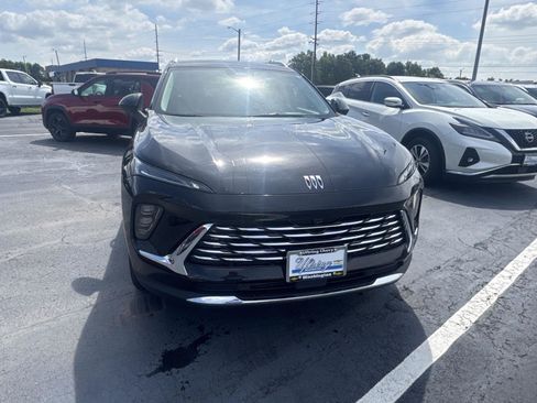 Used 2025 Buick Envision Preferred AWD/4WD image 6