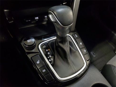 Certified 2024 Kia Seltos X-Line image 30