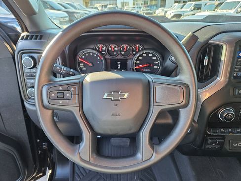 Used 2023 Chevrolet Silverado 1500 Custom Trail Boss w/ LPO, Dark Essentials Package AWD/4WD image 18
