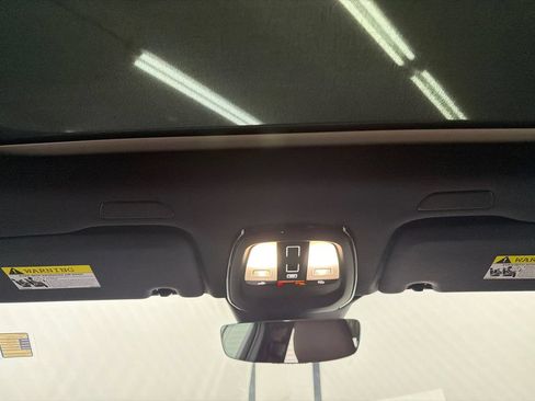Used 2023 Volvo XC60 B5 Plus FWD image 24