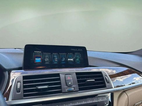 Used 2017 BMW 330i xDrive Sedan image 38