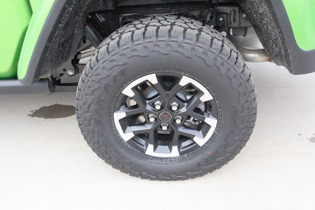 New 2026 Jeep Gladiator Rubicon w/ Steel Power Dome Hood Package AWD/4WD image 18