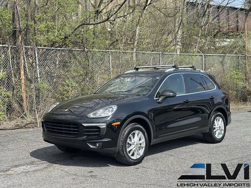 Used 2016 Porsche Cayenne AWD/4WD image 2