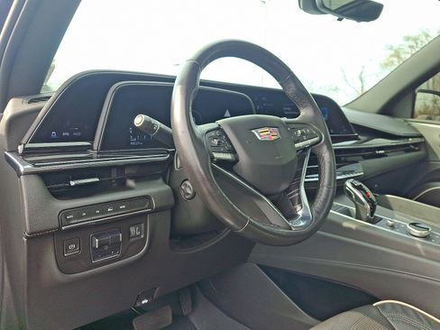 Certified 2022 Cadillac Escalade ESV Sport w/ LPO, ONYX Package AWD/4WD image 16