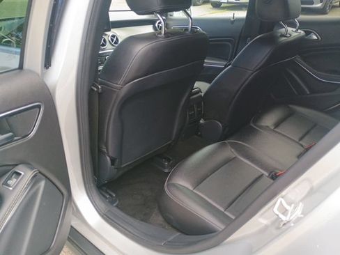 Used 2018 Mercedes-Benz GLA 250 4MATIC image 19