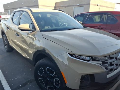 Used 2024 Hyundai Santa Cruz SEL w/ Activity Package image 2