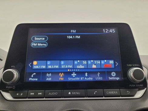 Used 2025 Nissan Sentra SV FWD image 25