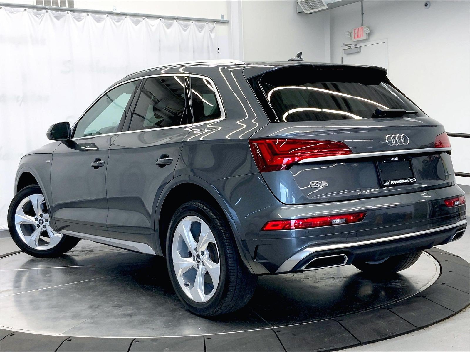 Certified 2023 Audi Q5 2.0T Premium Plus w/ Premium Plus Package AWD/4WD image 9