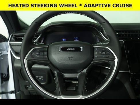 New 2025 Jeep Grand Cherokee L Altitude image 5