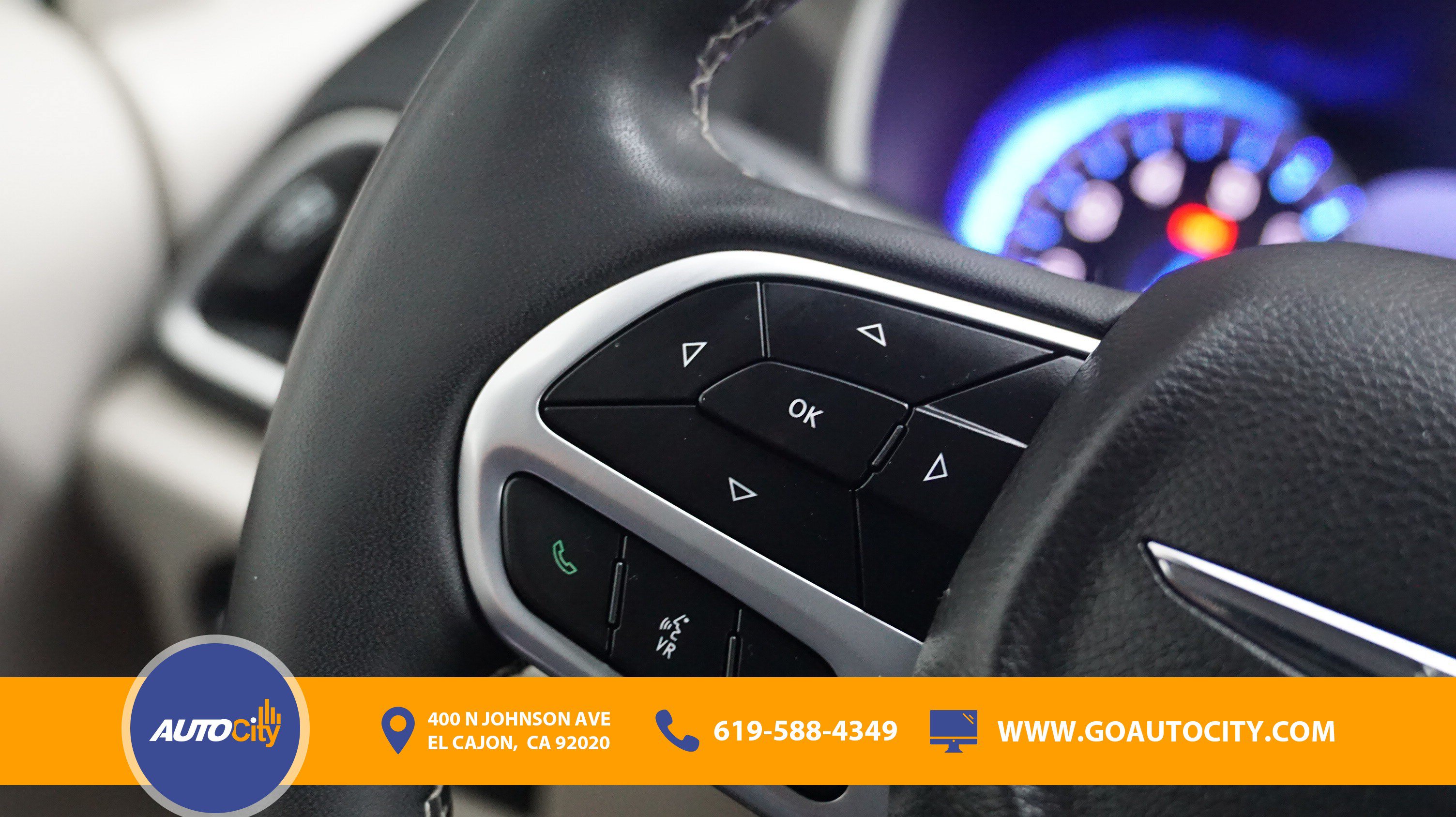 Used 2024 Chrysler Pacifica Touring-L FWD image 20