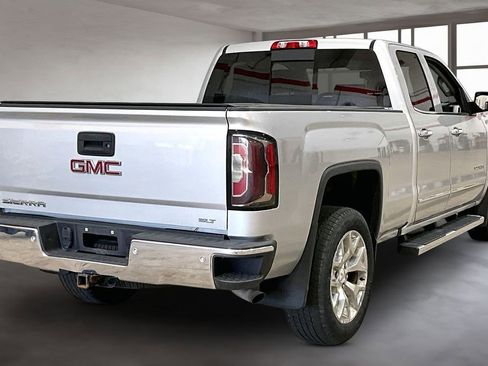 Used 2018 GMC Sierra 1500 SLT w/ SLT Premium Package image 2