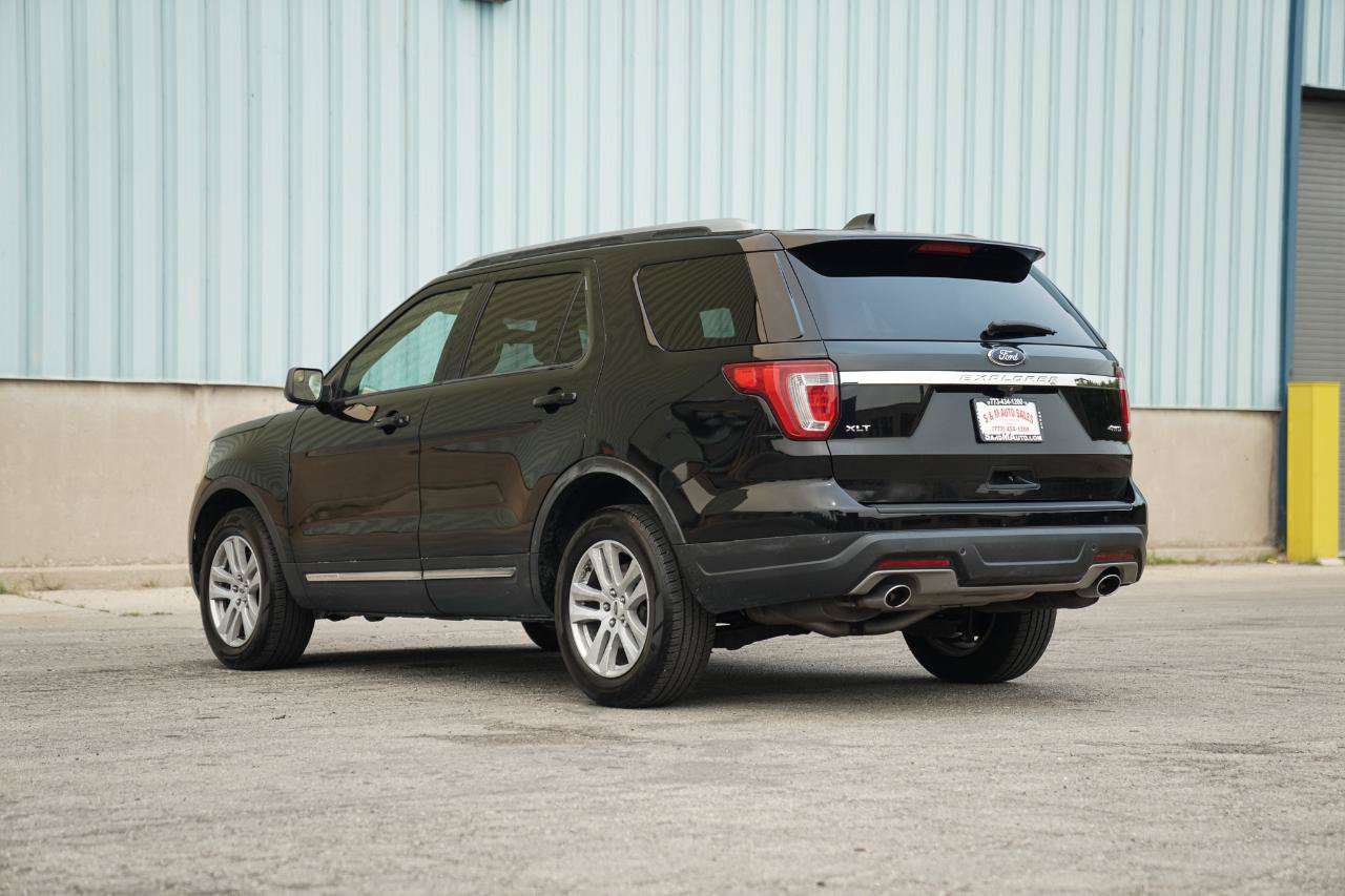 Used 2018 Ford Explorer XLT AWD/4WD image 19