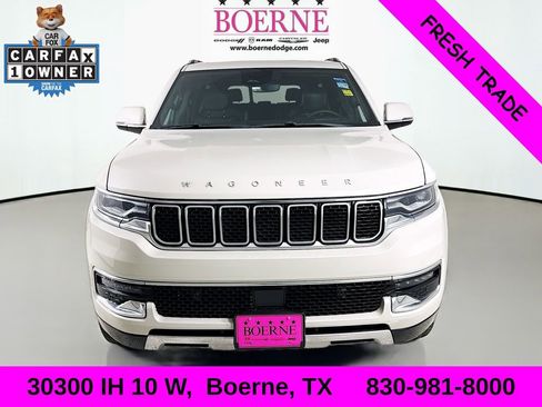 Used 2022 Jeep Wagoneer Series III w/ Premium Group I image 2