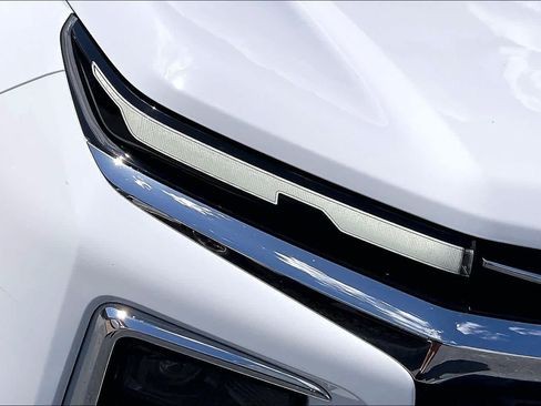 Used 2025 Chevrolet Traverse LT AWD/4WD image 28