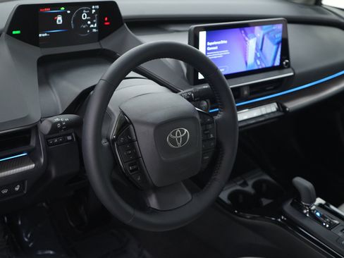 Used 2025 Toyota Prius Limited image 20
