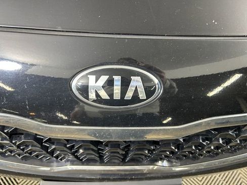 Used 2017 Kia Forte LX w/ LX Popular Package image 10