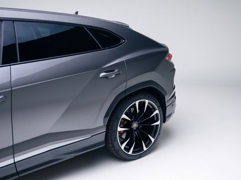 Used 2021 Lamborghini Urus image 17