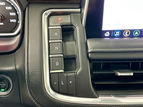 Used 2021 Chevrolet Tahoe Premier w/ Premium Package AWD/4WD image 21