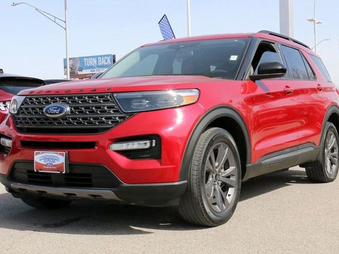 Certified 2022 Ford Explorer XLT w/ Equipment Group 202A image 1