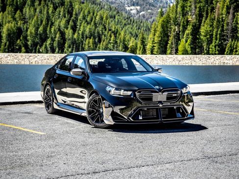 New 2026 BMW M5 w/ Carbon Package AWD/4WD image 10