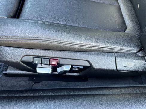 Used 2019 BMW 440i Coupe w/ M Sport Package image 25