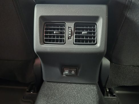 New 2026 Toyota Camry Hybrid FWD image 32