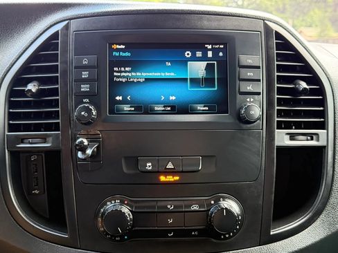 Used 2022 Mercedes-Benz Metris image 16