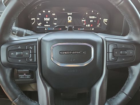 Used 2024 GMC Yukon Denali Ultimate AWD/4WD image 25