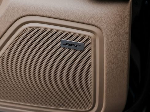 Used 2024 Porsche Macan image 22