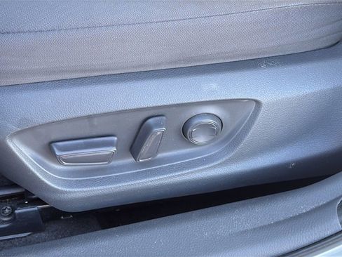 Used 2020 Toyota Camry LE image 11