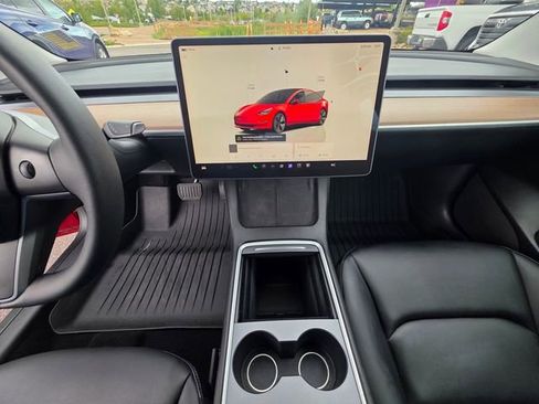 Used 2023 Tesla Model 3 Standard Range image 11