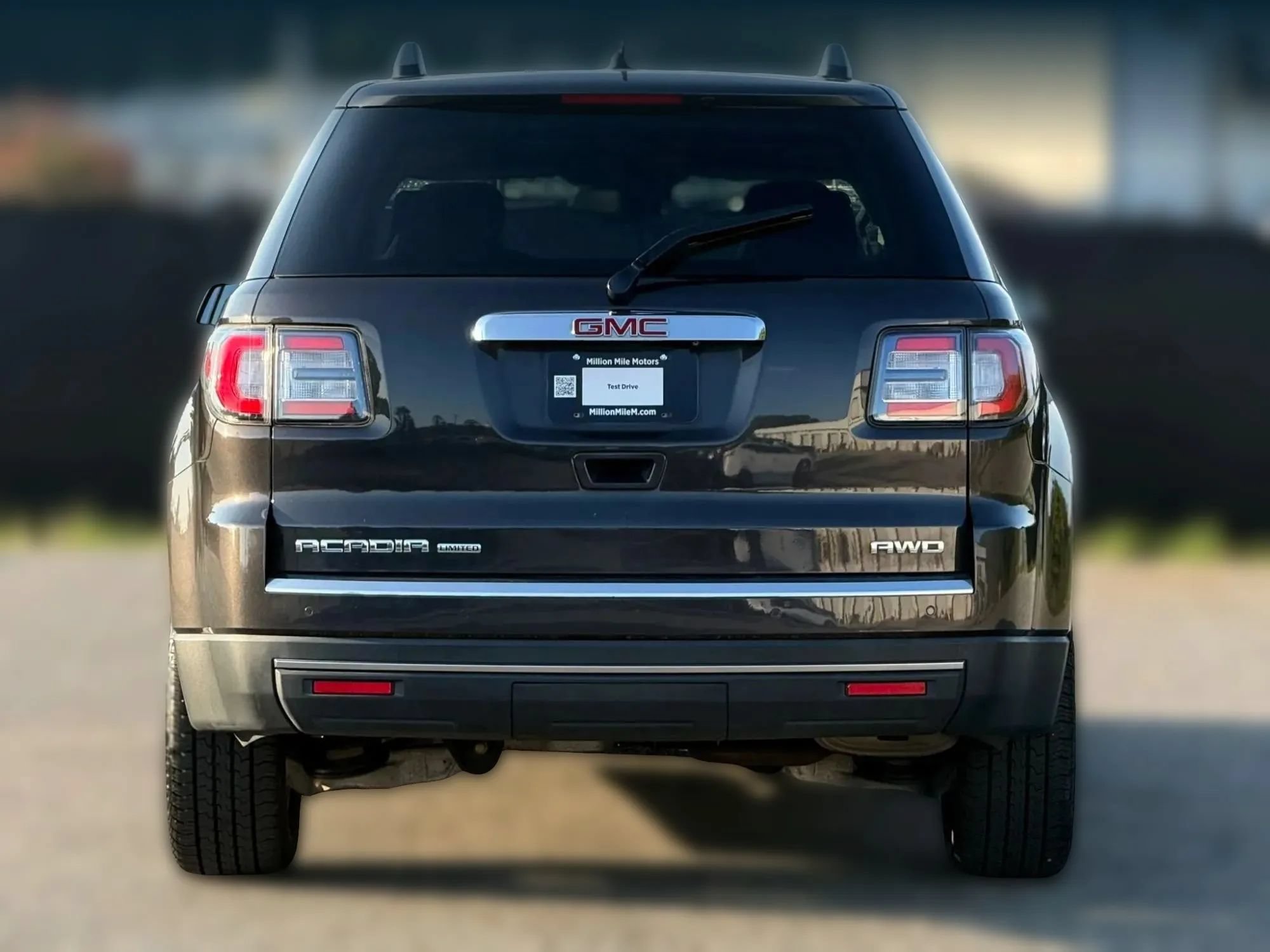 Used 2017 GMC Acadia Limited SLT AWD/4WD image 4