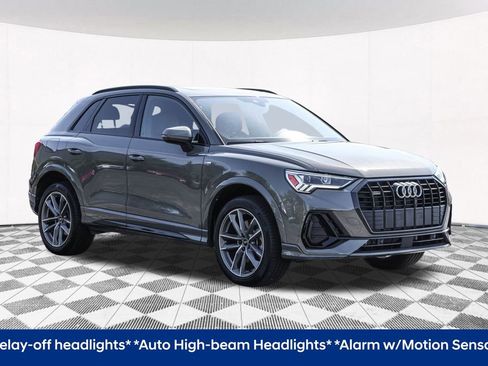 Used 2024 Audi Q3 2.0T Premium w/ Convenience Package image 18