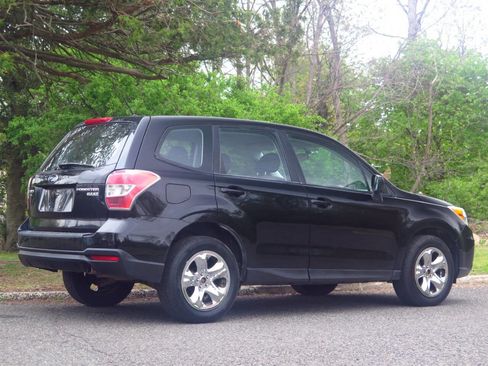 Used 2014 Subaru Forester 2.5i AWD/4WD image 4
